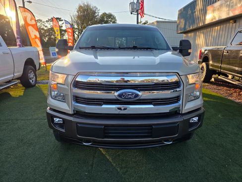 Used 2017 Ford F150 Lariat image 2