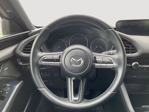 Used 2019 MAZDA MAZDA3 Hatchback w/ Preferred Package FWD image 22
