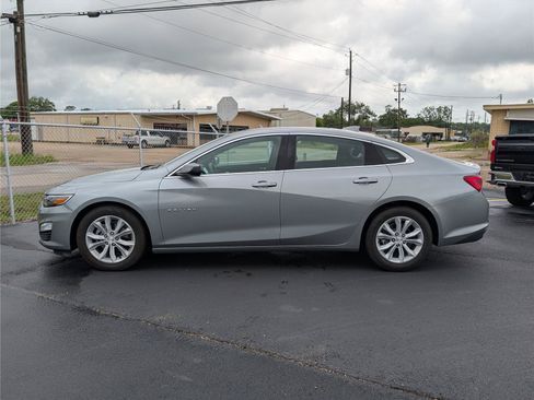 Used 2024 Chevrolet Malibu LT FWD image 2