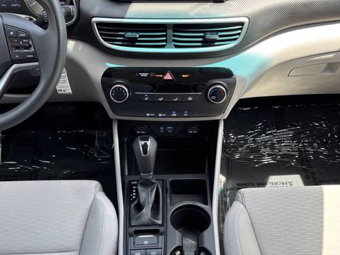 Used 2020 Hyundai Tucson SE AWD/4WD image 25