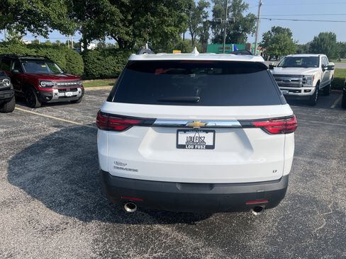 Used 2023 Chevrolet Traverse LT FWD image 6