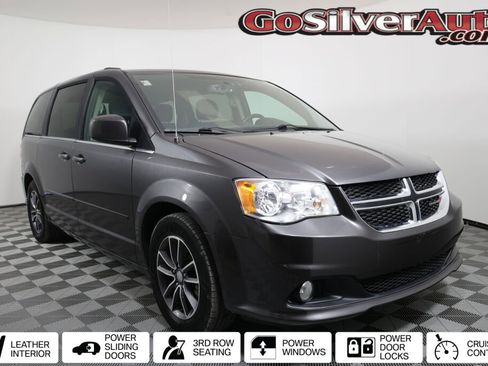 Used 2017 Dodge Grand Caravan SXT FWD image 1