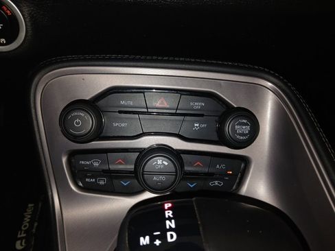 Used 2023 Dodge Challenger SXT image 19