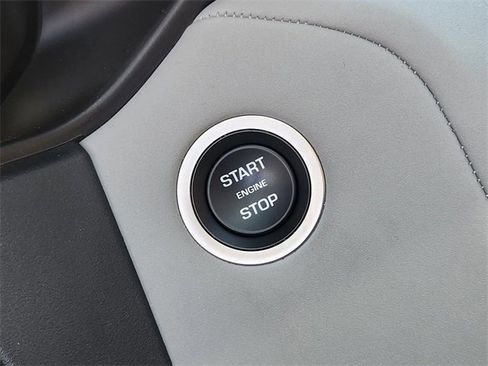 Used 2025 Land Rover Range Rover Velar S image 20