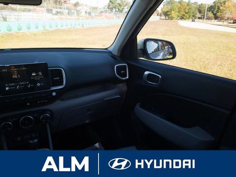 New 2026 Hyundai Venue SEL FWD image 18