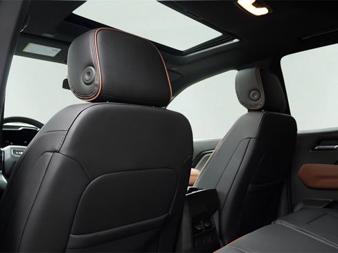 New 2026 GMC Canyon AT4 w/ Technology Plus Package image 28