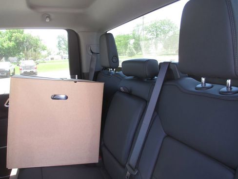 New 2026 GMC Sierra 3500 SLT w/ SLT Convenience Package AWD/4WD image 13