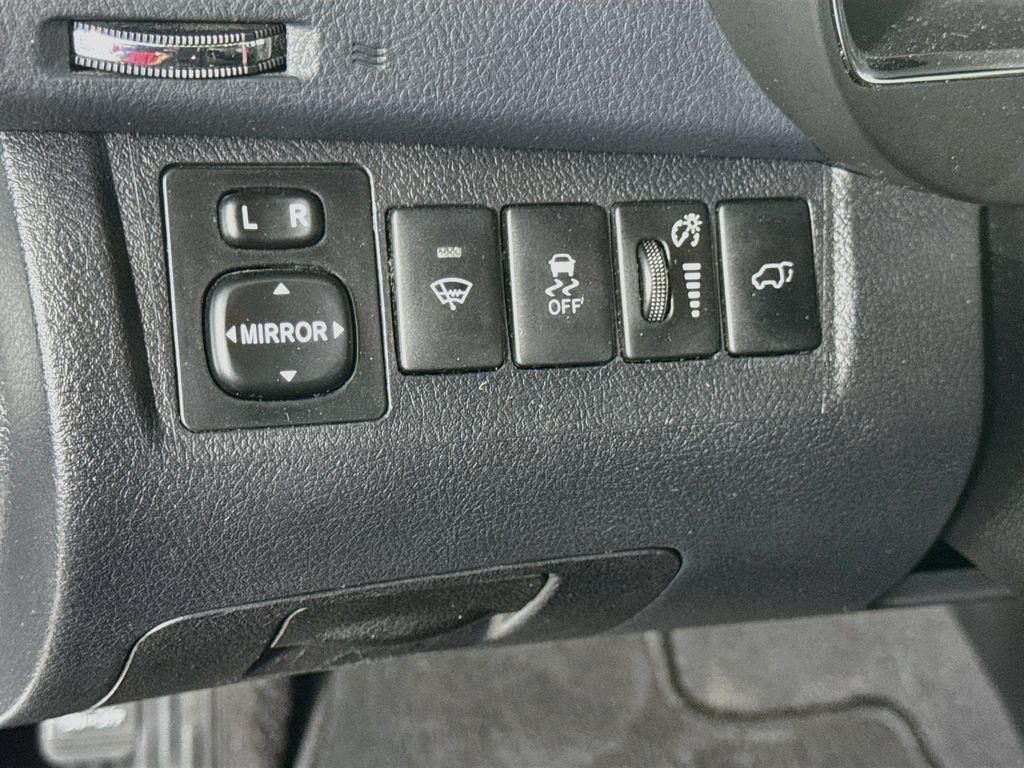 Used 2013 Toyota Highlander SE AWD/4WD image 10