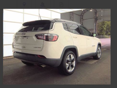 Used 2019 Jeep Compass Limited FWD image 2
