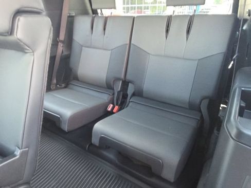 Used 2024 Lexus GX 550 w/ Accessory Package (2T) AWD/4WD image 11