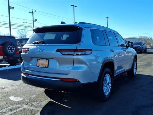 Certified 2023 Jeep Grand Cherokee L Laredo image 3