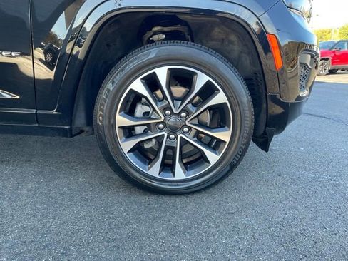 Used 2021 Jeep Grand Cherokee L Overland w/ Luxury Tech Group IV image 38