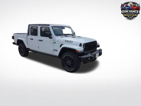 Used 2024 Jeep Gladiator Sport AWD/4WD image 7