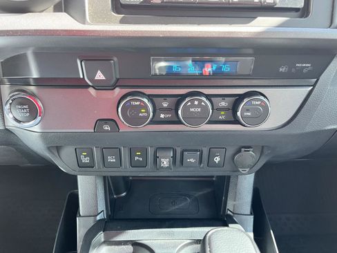 Used 2021 Toyota Tacoma TRD Sport image 29