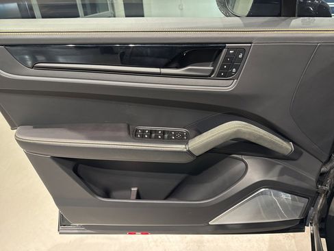 Used 2025 Porsche Cayenne GTS image 14