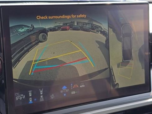 Used 2024 Toyota Tacoma TRD Sport w/ TRD Sport Premium Package image 9