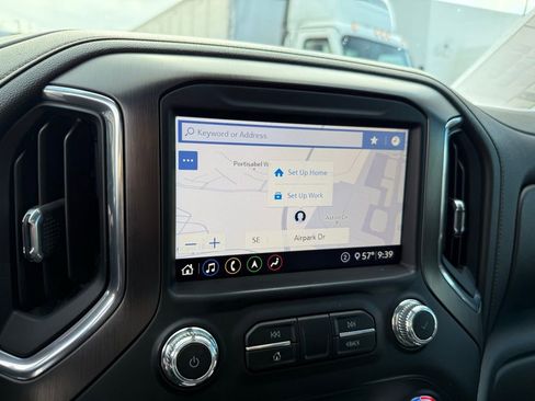 Used 2020 GMC Sierra 2500 AT4 w/ AT4 Premium Package image 28