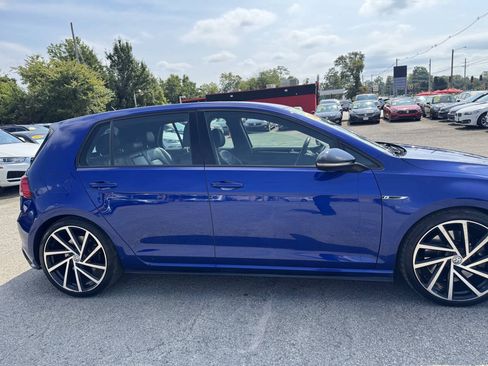 Used 2018 Volkswagen Golf 4-Door AWD/4WD image 3
