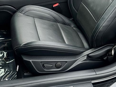 Used 2024 Ford Mustang GT Premium image 18