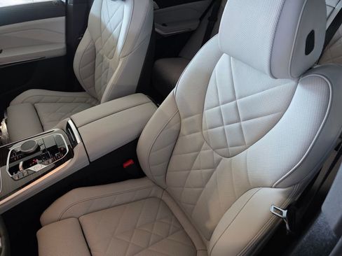 New 2026 BMW X5 xDrive40i AWD/4WD image 9