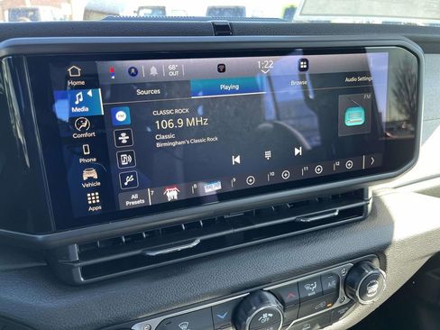 New 2026 Jeep Gladiator Sport AWD/4WD image 18