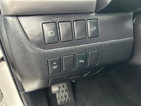 Used 2017 Toyota Highlander Limited w/ Carpet Mat Package AWD/4WD image 10