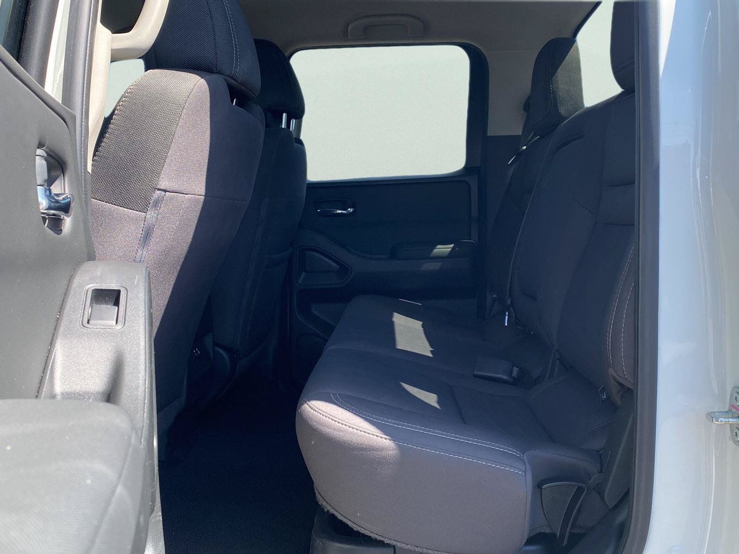 Used 2024 Nissan Frontier SV RWD image 26