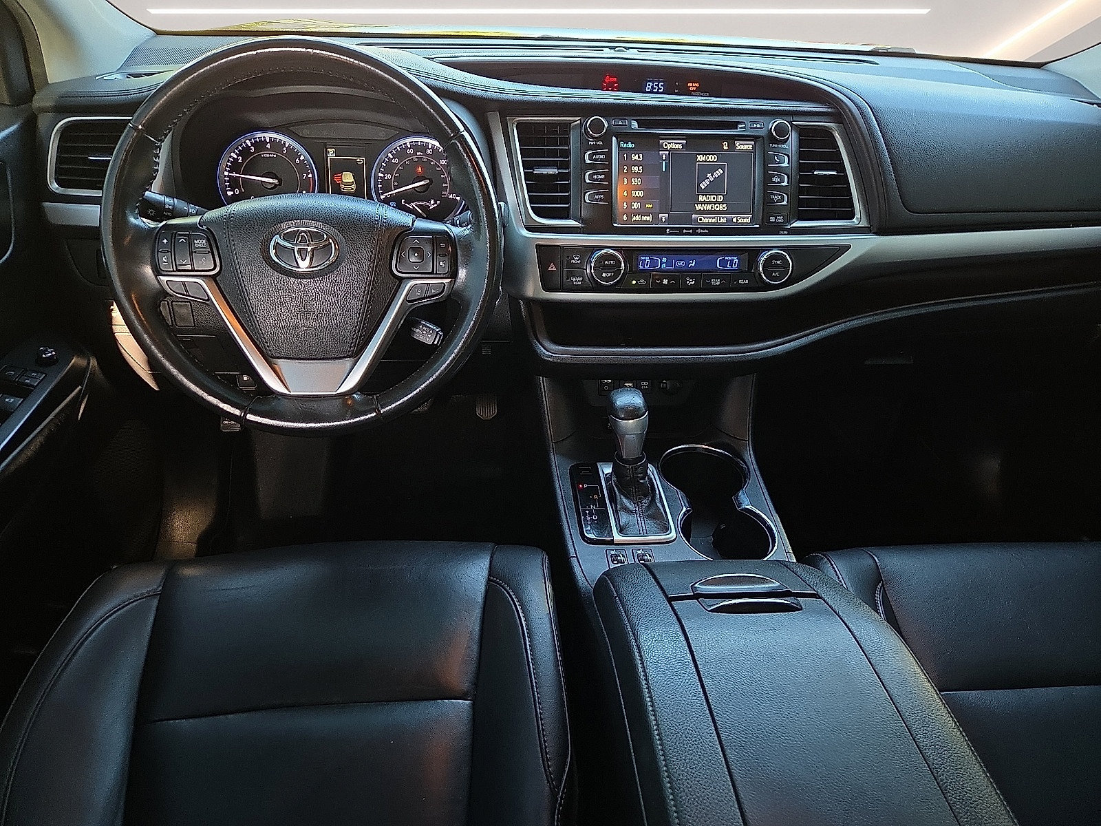 Used 2019 Toyota Highlander XLE FWD image 12