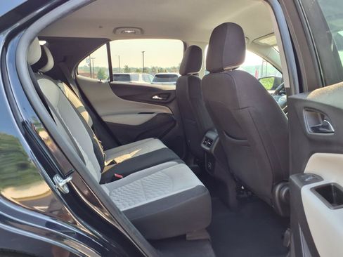 Used 2021 Chevrolet Equinox LS w/ LS Convenience Package FWD image 23
