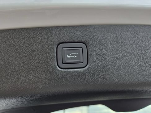 Certified 2025 Chevrolet Blazer RS w/ Driver Confidence II Package AWD/4WD image 9