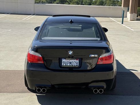 Used 2010 BMW M5 RWD image 50