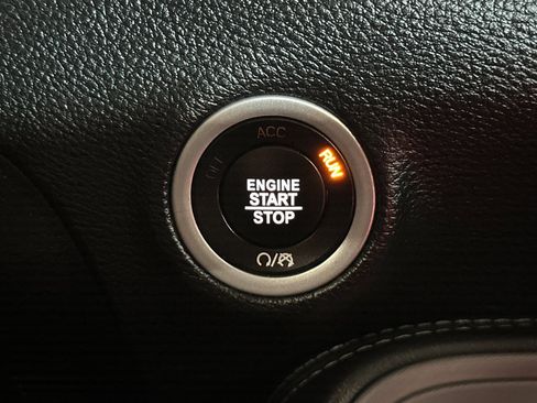 Used 2023 Dodge Challenger SXT image 19