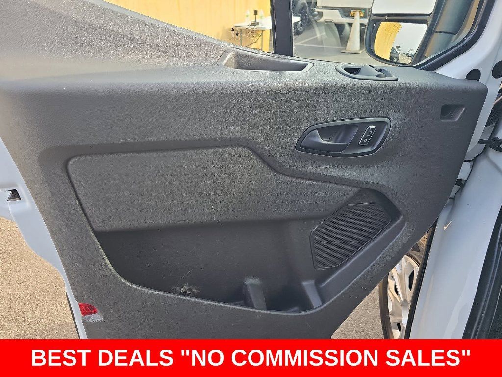 Used 2022 Ford E-Transit Medium Roof RWD image 27