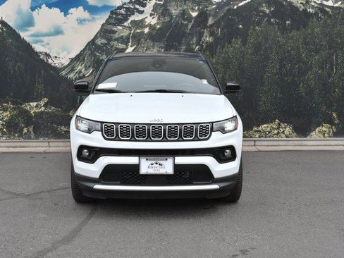 Used 2024 Jeep Compass Limited AWD/4WD image 5