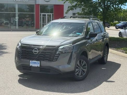 New 2026 Nissan Pathfinder SV AWD/4WD image 9