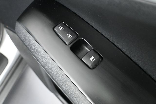 Used 2020 Kia Soul LX FWD image 35