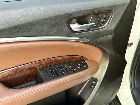 Used 2017 Acura MDX SH-AWD w/ Technology Package image 21