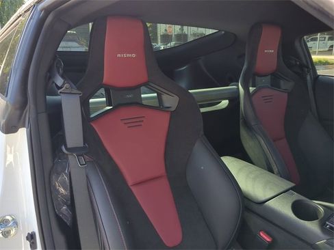 New 2024 Nissan Z NISMO w/ Floor Mat Package image 15
