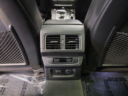 Used 2020 Audi SQ5 Premium Plus w/ Premium Plus Package image 35