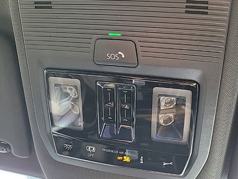 New 2026 Volkswagen Atlas Cross Sport SE image 38