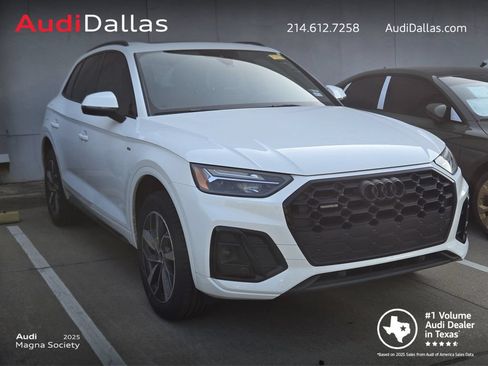 Used 2024 Audi Q5 2.0T Premium w/ Summer of Audi Package AWD/4WD image 1