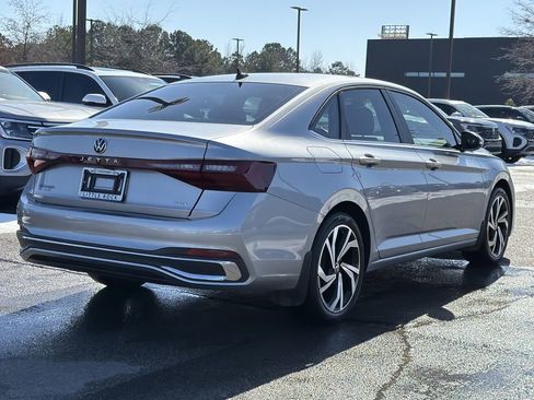 Used 2025 Volkswagen Jetta SEL image 5