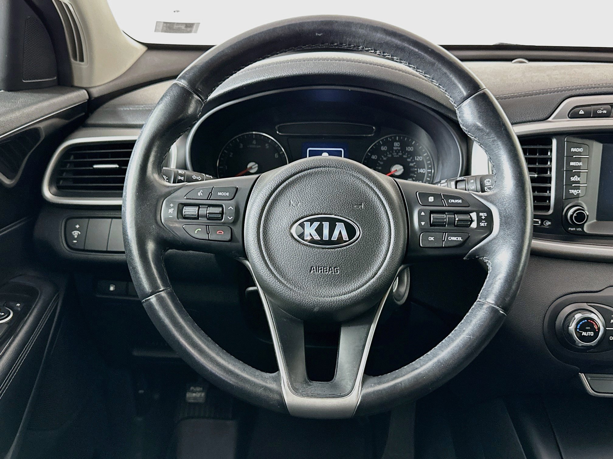Used 2017 Kia Sorento FWD w/ LX Convenience Package image 18