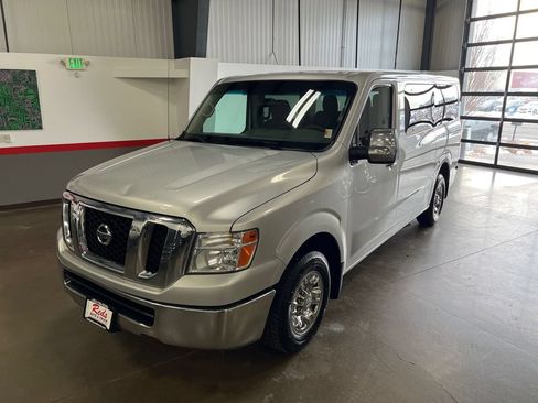 Used 2017 Nissan NV 3500 SV RWD image 23