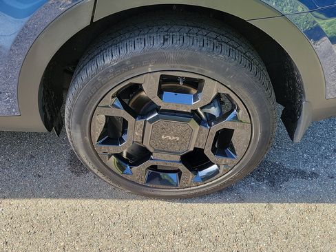Certified 2025 Kia Sorento X-Line EX AWD/4WD image 39