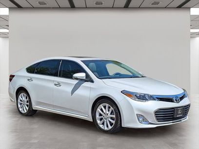 Used 2015 Toyota Avalon Limited w/ Technology Package
