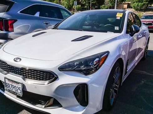 Used 2020 Kia Stinger GT1 RWD image 6
