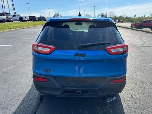 Used 2017 Jeep Cherokee Altitude image 4