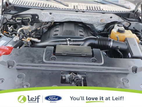 Used 2015 Ford Expedition XLT image 38
