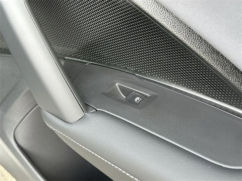 New 2026 Volkswagen Tiguan SE R-Line image 34